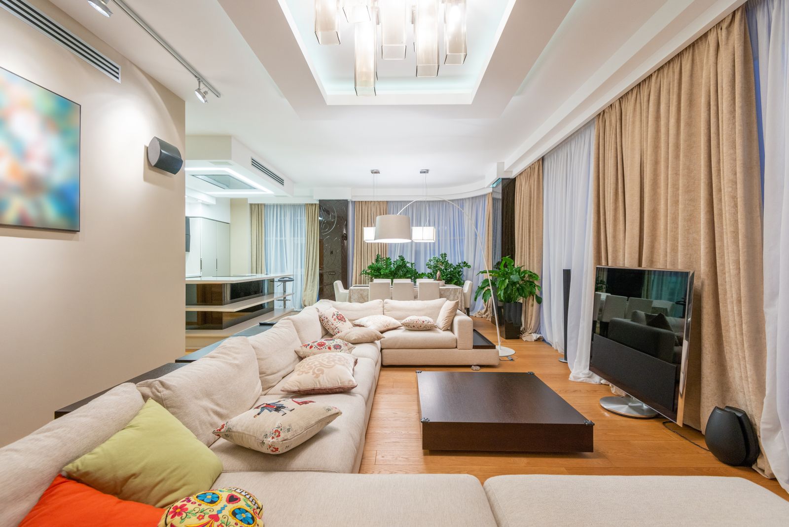 A Charlotte living room after a Maple &amp; Mop visit
